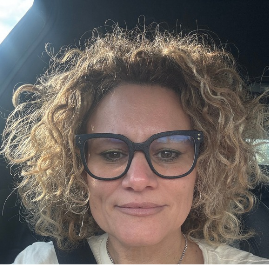 
          
            How I Do My Curly Hair
          
        